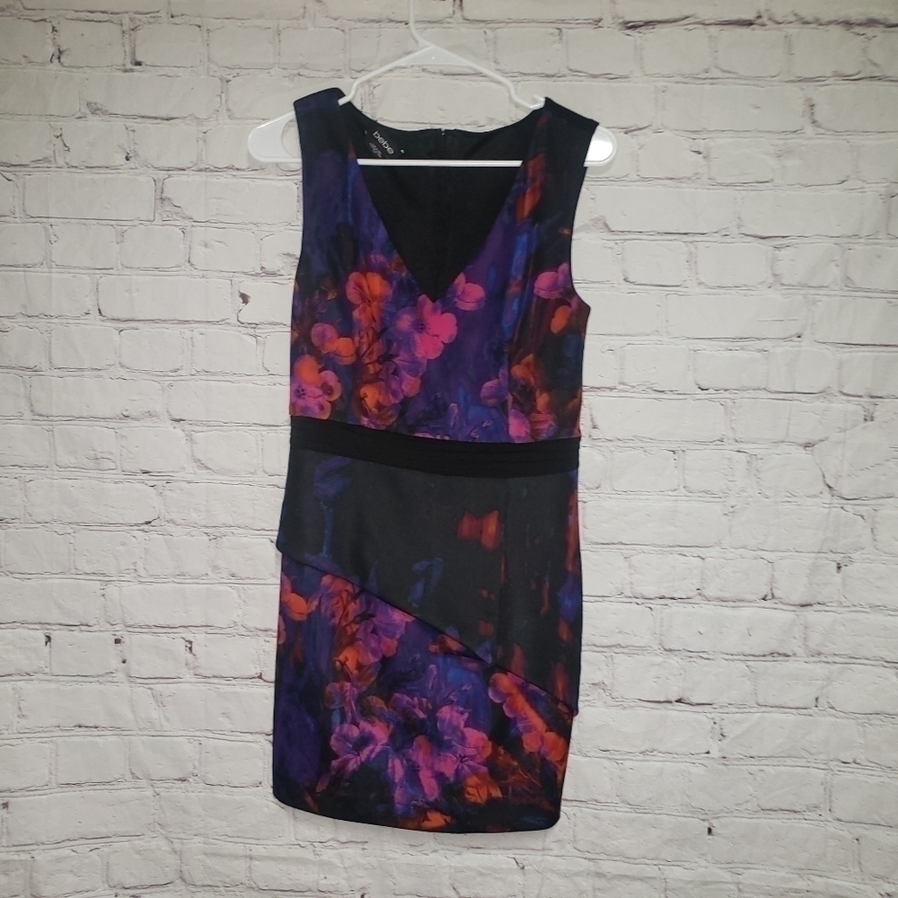 🧡𝅺BEBE Floral Sleeveless Shift Dress